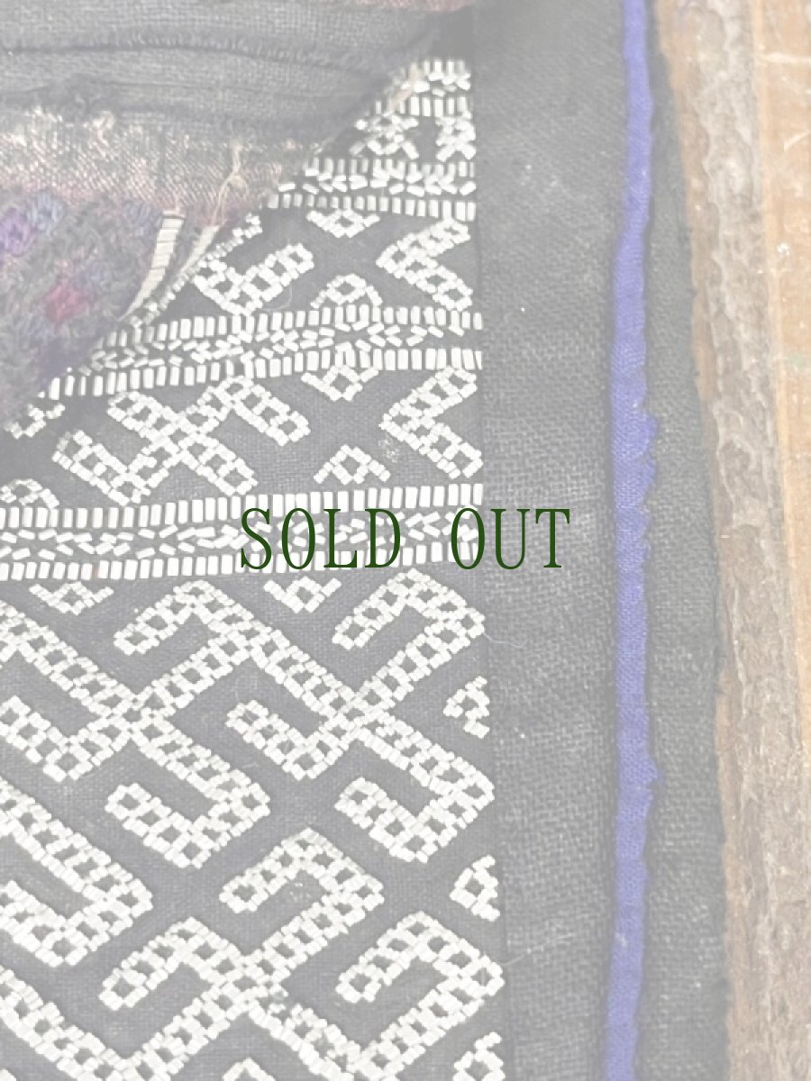 画像5: 剣河苗族(ミャオ族）錫繍・前掛け二層（二枚一式）（木綿・絹糸刺繍・錫片刺繍）アンティーク (5)