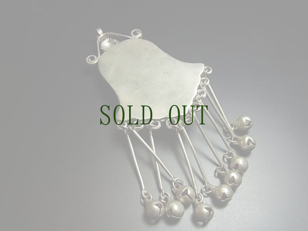 画像6: 貴州省ミャオ族の古刺繍ペンダントトップ　(ミャオ銀製)　 (6)