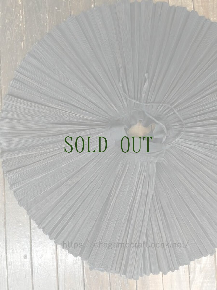 画像9: 侗族・リャンブー（亮布・Liang Bu）木綿藍染め光沢加工・プリーツ巻スカート（ビンテージ）トン族 (9)