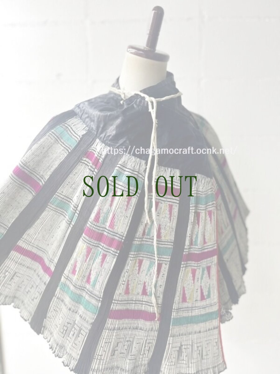 画像2: 榕江苗族(rong jiang miao/ミャオ族）藍染・ろうけつ　プリーツ巻きスカート　(ビンテージ） (2)