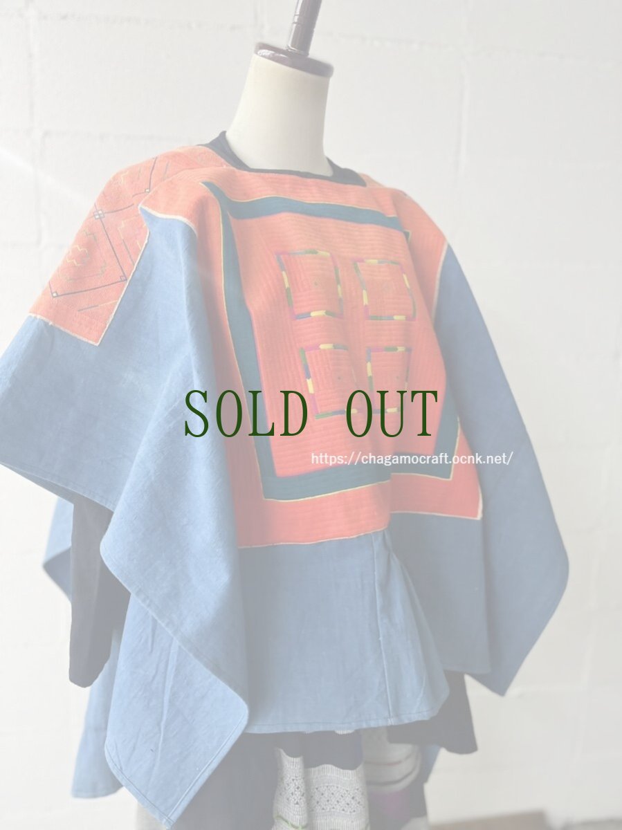 画像5: 彝族・雲南省瀘西イ族（Lu xi YI  ）刺繍・藍染木綿　貫頭衣（刺繍アンティーク） (5)