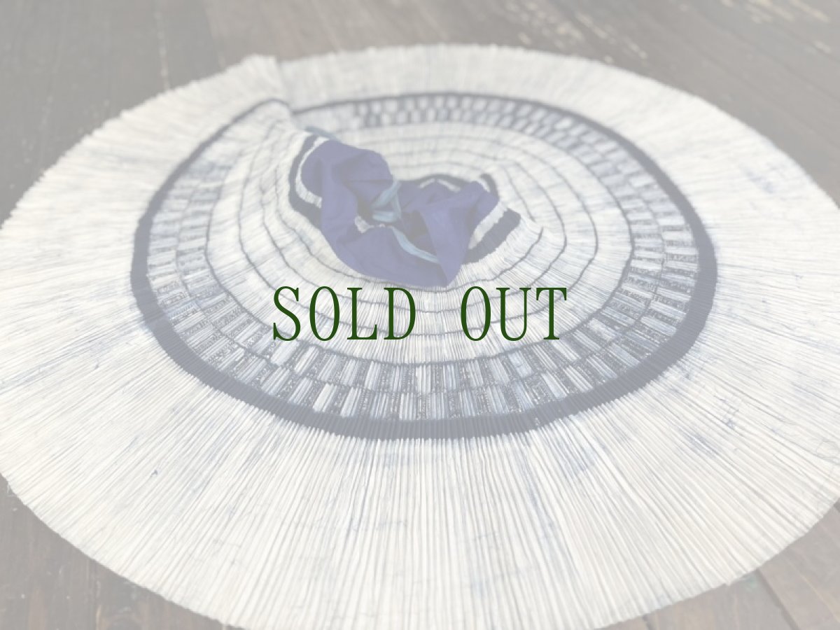 画像10: 貴定小花ミャオ族　(苗族)　木綿・藍染プリーツ巻きスカート　（ビンテージ） (10)