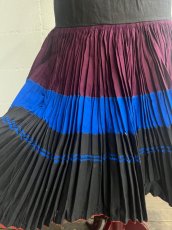 画像8: イ族・四川省大涼山彝族　プリーツ巻スカート（YI  traditional skirt）木綿（ビンテージ） (8)