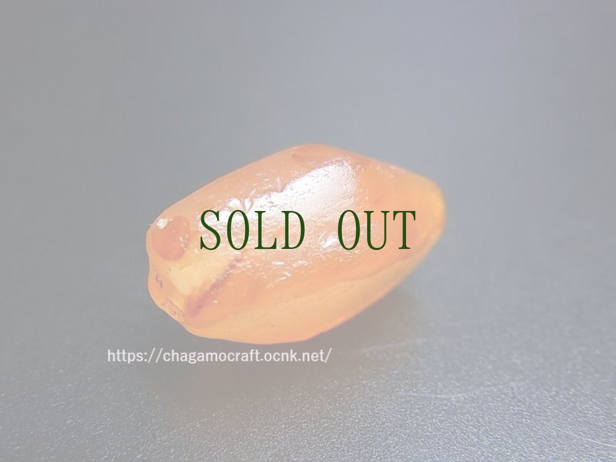 画像2: 古代ペマラカ（チベット・ヒマラヤ圏）紅朱砂・棗型（バンデッド・アイアゲート） (2)