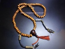 画像2: チベット木珠（白檀）の御数珠　(old tibetan sandalwood mala )　数珠カウンター付・アンティーク (2)