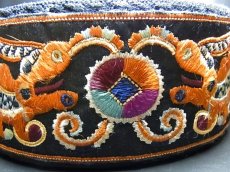 画像8: ミャオ族の刺繍古裂・カチューシャ（Old embroidered remake hair ornament from Miao tribe）送料無料 (8)