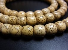 画像4: チベット　星月菩提樹とルンゴの親玉の108念珠　( TIbetan star&moon bodhi seed mala )　 (4)