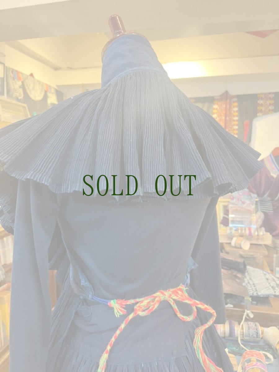 画像12: 雷山大塘苗族（lei shan da tang ミャオ族）　藍染プリーツ巻きショート丈スカート（チュチュ）アンティーク (12)