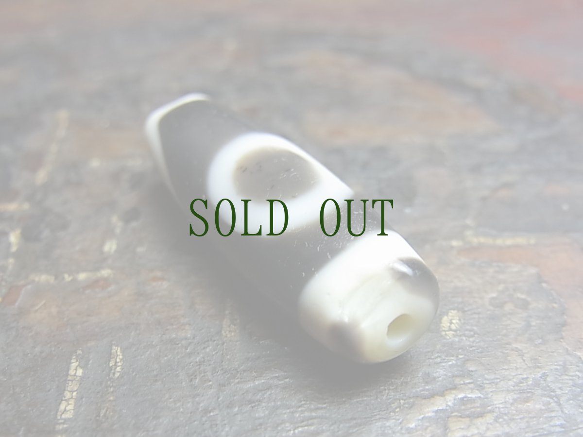 画像5: ジービーズ　(ドルジェ１アイ・dzi  mig chig pa with Dorje)　特殊山形一眼天珠（特殊金剛一眼） (5)