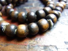 画像6: チベット木珠の御数珠　(old tibetan sandalwood mala )　スンドゥ付・アンティーク (6)