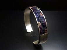 画像1: 貴州省ミャオ族の刺繍古裂バングル(苗銀)　Miao old embroidery silver bangle (1)