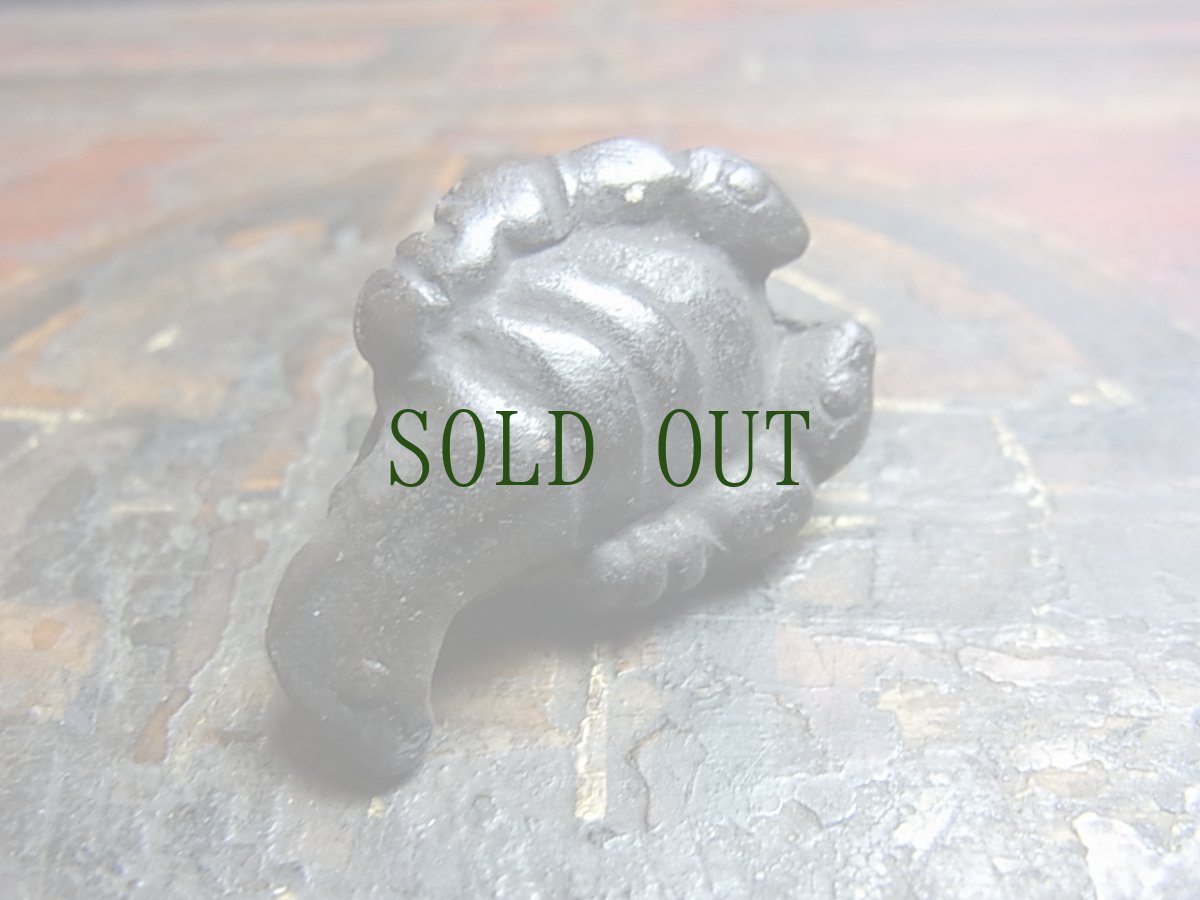 画像4: チベット・蠍のツァツァ（薬擦擦）秘薬・護符（アンティーク） (4)