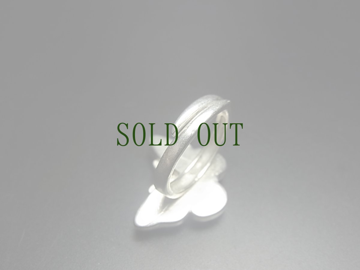 画像4: 貴州ミャオ族の刺繍古裂リング　（苗銀製）・蝶々 (4)