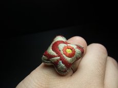 画像5: 貴州ミャオ族の刺繍古裂リング　（苗銀製）・蝶々 (5)