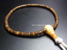 画像1: カパラの念珠　(Old Tibetan Kapala Mala ) ཀ་པ་ལ　51珠・チベット密教法具 (1)