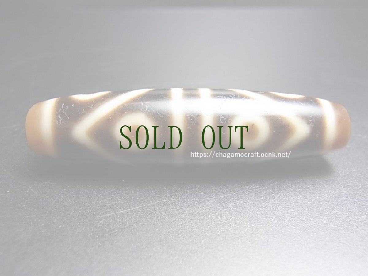 画像2: ジービーズ・チベット八眼天珠　(8アイジー mig ge pa)　セルニャ（金色の双魚） (2)