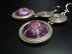 画像3: ミャオ族（苗族）の苗銀製・刺繍古裂ピアス・渦巻/  Miao Old embroidery earrings (3)