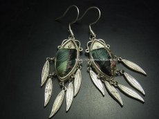 画像1: ミャオ族（苗族）の苗銀製・刺繍古裂ピアス・魚/  Miao Old embroidery earrings (1)