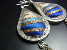 画像3: ミャオ族（苗族）の苗銀製・刺繍古裂ピアス・大/  Miao Old embroidery earrings (3)