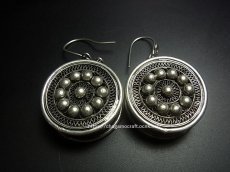 画像1: 貴州苗族（ミャオ族）のシルバーピアス(苗銀)　銅鼓　 (1)