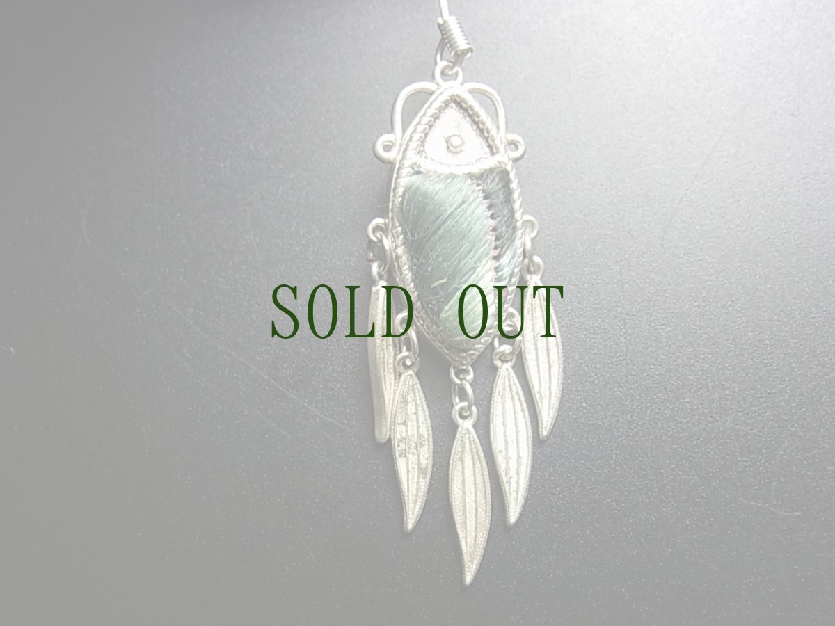 画像5: ミャオ族（苗族）の苗銀製・刺繍古裂ピアス・魚/  Miao Old embroidery earrings (5)