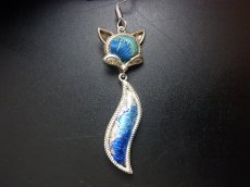 画像6: ミャオ族（苗族）の苗銀製・刺繍古裂ピアス・猫/  Miao Old embroidery earrings (6)