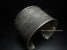 画像1: 貴州ミャオ族のシルバーバングル(ミャオ銀)　 約48mm (1)