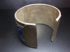 画像5: 貴州省ミャオ族の刺繍古裂バングル(苗銀)　ノットステッチ・Old embroidery Miao silver bangle　 (5)