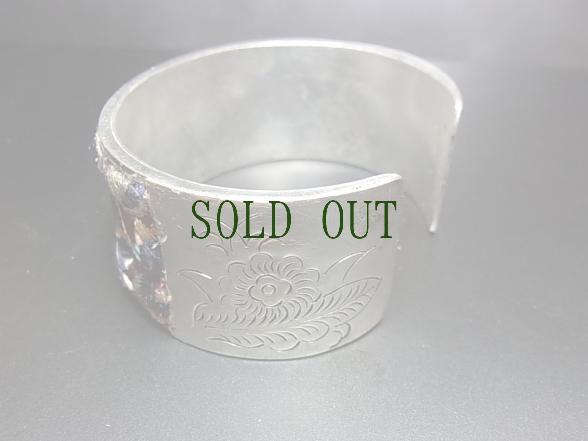 画像4: 貴州省ミャオ族の刺繍古裂バングル(苗銀)　剪紙破線繍/ Split thread stitch・Old embroidery Miao silver bangle　 (4)