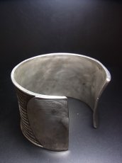 画像4: 貴州ミャオ族のシルバーバングル(ミャオ銀)　 約48mm (4)
