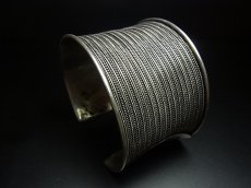 画像2: 貴州ミャオ族のシルバーバングル(ミャオ銀)　 約48mm (2)