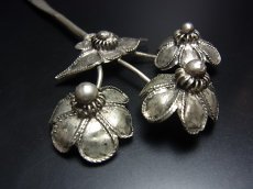 画像4: ミャオ族（苗族）の髪留め/かんざし（苗銀製）・花　Traditional hair ornament, Kanzashi of Miao (4)