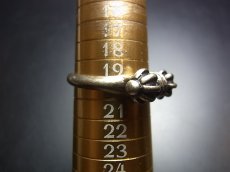 画像5: チベット・トクチャ(天鉄・Thogchags) 　ドルジェ（金剛杵）の蔵銀製リング (5)