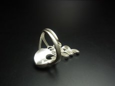 画像4: 貴州ミャオ族の藍印花布・古裂リング　（苗銀製）　藍染め・ろうけつ染め　 (4)