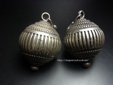 画像2: 貴州苗族（ミャオ族）の苗銀製トライバルピアス(衣裳飾り珠)　オールド (2)