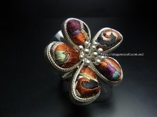 画像1: 貴州ミャオ族の刺繍古裂リング（苗銀製）剪紙破線繍/ Split thread stitch・Old embroidery　(大)　 (1)