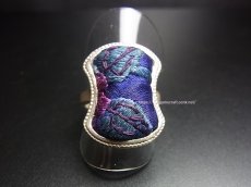 画像2: 貴州ミャオ族の刺繍古裂リング（苗銀製） (2)