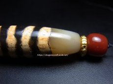 画像3: ジービーズ・チベット天珠　(Tibetan dzi beads)　七線珠・紅朱砂 (3)