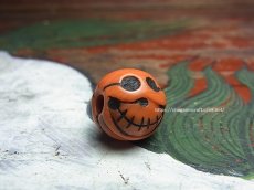 画像1: 料器製　数珠天玉　チベタンスカル・ルンゴ・両面　(tibetan skull )　チベット密教法具 (1)