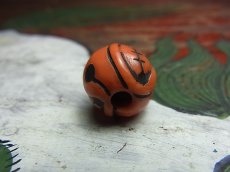 画像4: 料器製　数珠天玉　チベタンスカル・ルンゴ・両面　(tibetan skull )　チベット密教法具 (4)