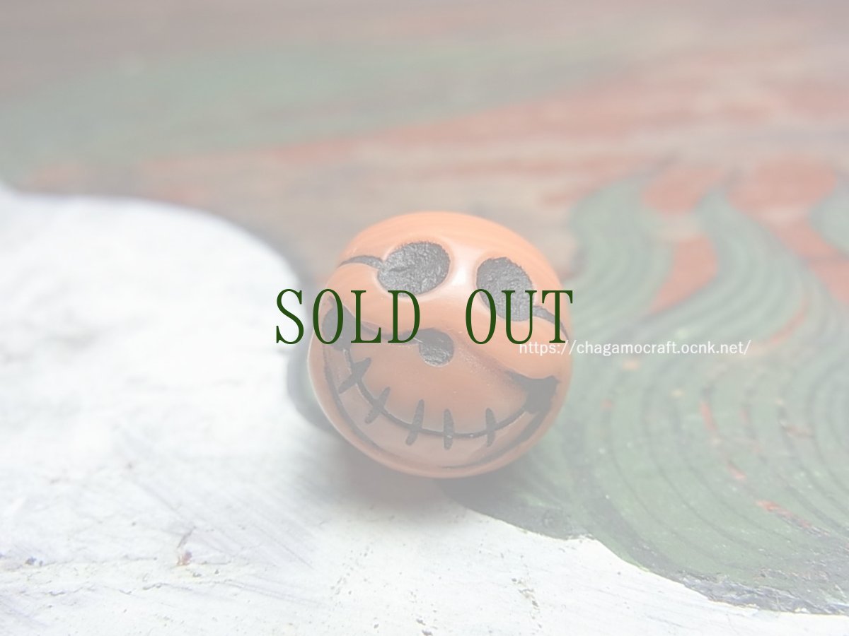 画像2: 料器製　数珠天玉　チベタンスカル・ルンゴ・両面　(tibetan skull )　チベット密教法具 (2)