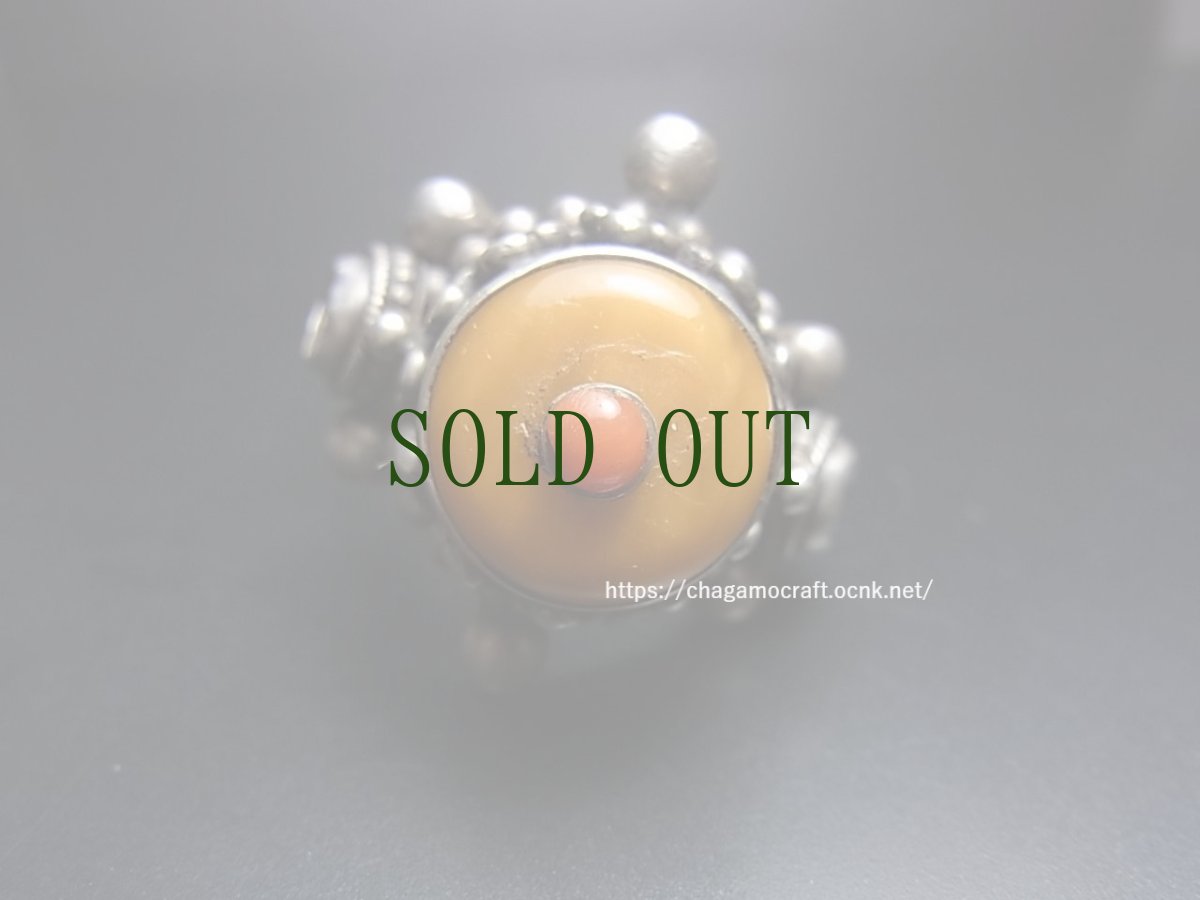 画像2: チベタン・オールドアンバーの銀製リング（925）（Tibetan old amber silver ring）蜜蝋琥珀 (2)