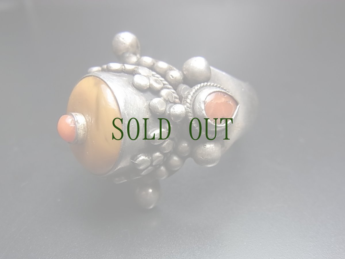 画像3: チベタン・オールドアンバーの銀製リング（925）（Tibetan old amber silver ring）蜜蝋琥珀 (3)