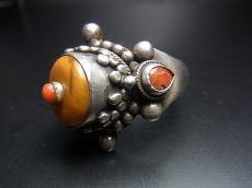 画像3: チベタン・オールドアンバーの銀製リング（925）（Tibetan old amber silver ring）蜜蝋琥珀 (3)