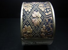 画像3: 貴州省ミャオ族の刺繍古裂バングル(苗銀)　Old embroidery Miao silver bangle　 (3)