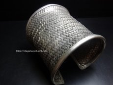 画像2: 貴州ミャオ族のシルバーバングル(ミャオ銀)　編み　約78 mm (2)