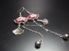 画像1: ミャオ族（苗族）の苗銀製・刺繍古裂ピアス/  Miao Old embroidery earrings (1)