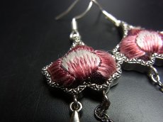 画像3: ミャオ族（苗族）の苗銀製・刺繍古裂ピアス/  Miao Old embroidery earrings (3)