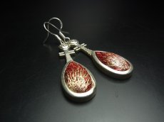 画像2: ミャオ族（苗族）の苗銀製・刺繍古裂ピアス/  Miao Old embroidery earrings (2)