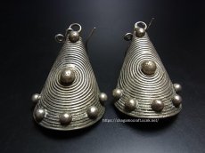 画像1: 貴州苗族（ミャオ族）の苗銀製トライバルピアス　　  (1)